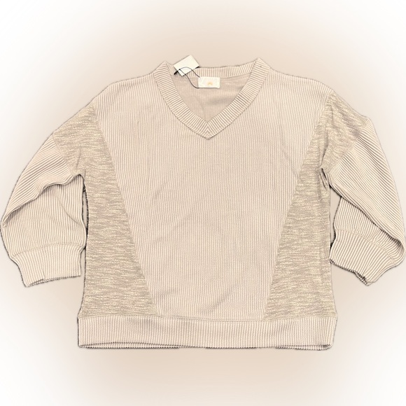 V Neck Sweater Junior Size Brand New Made in the USA - Picture 1 of 1